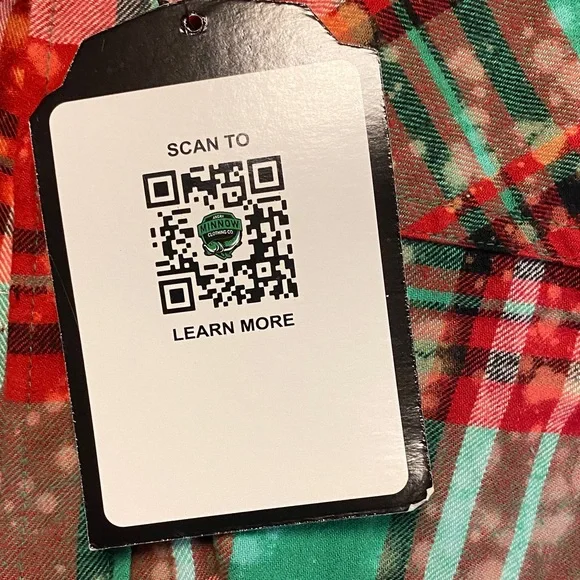 Vintage Christmas Plaid Button Down Shirt in Red and Green - Picture 6 of 6